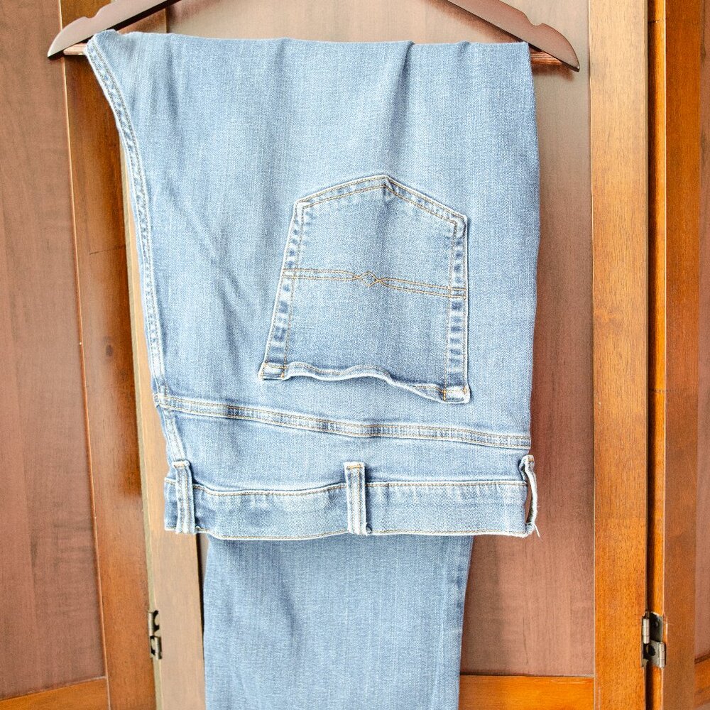 Lucky Brand Delano Athletic-Fit Jeans 48x30 - Picture 2 of 2